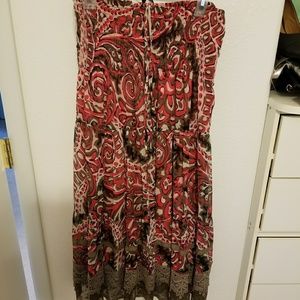 Can be worn as skirt or dress. Very cute